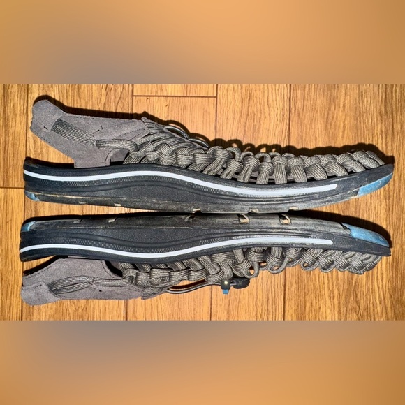 KEEN UNEEK Men’s Size 12 M Classic 2 Rope Cord Sandals Dark Grey Magnet / Black - Picture 5 of 15